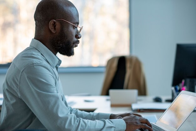 How to Use Moving Averages in Forex Trading